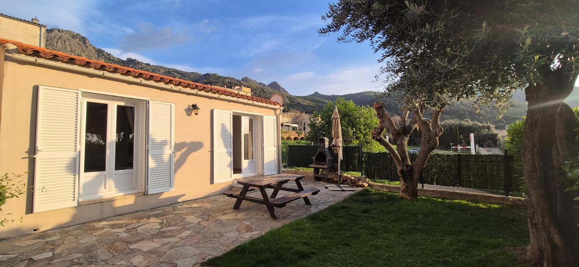 Gîte A l'ombre du clocher Calenzana Exterior foto